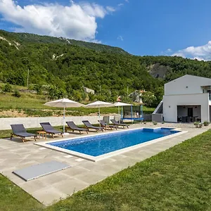 Tramonto Villa